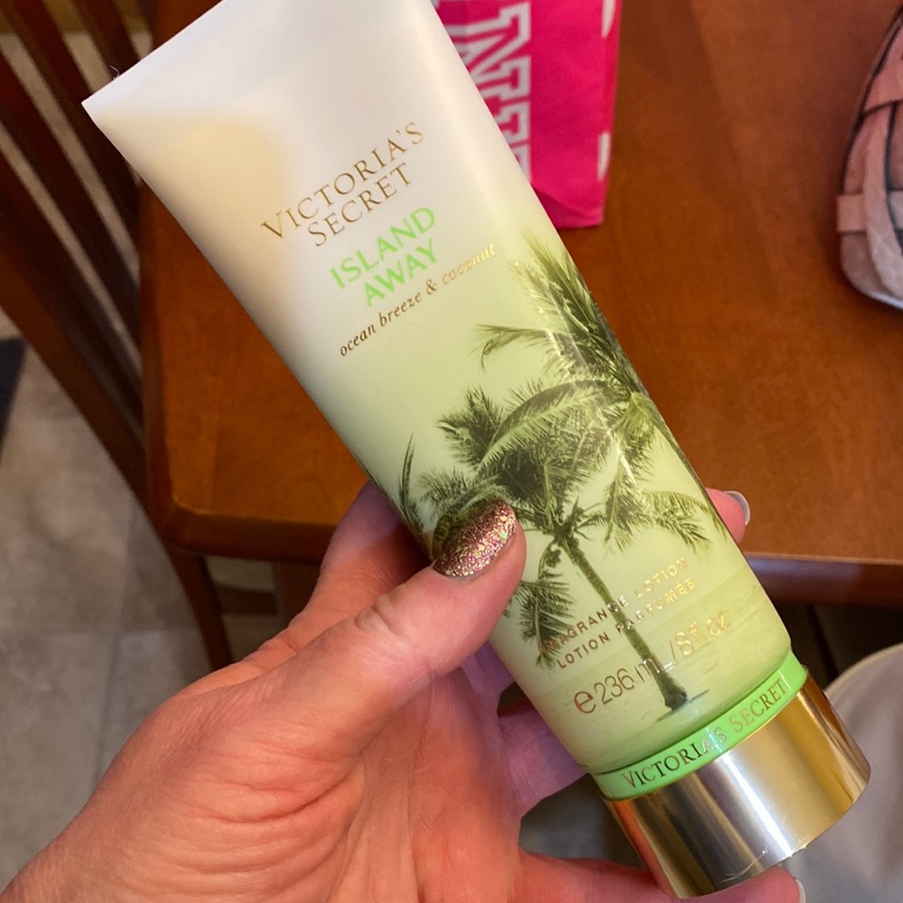 Victoria’s Secret Island Away Scented Moisture lotion. Brand New.